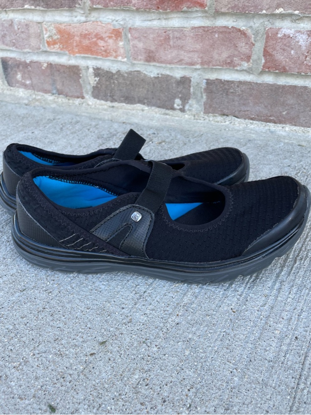 Bzees Black womens Mary Jane shoes comfy casual rubber washable 8.5 - Picture 2 of 5